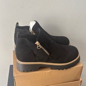 Black Ankle Boots with Zipper